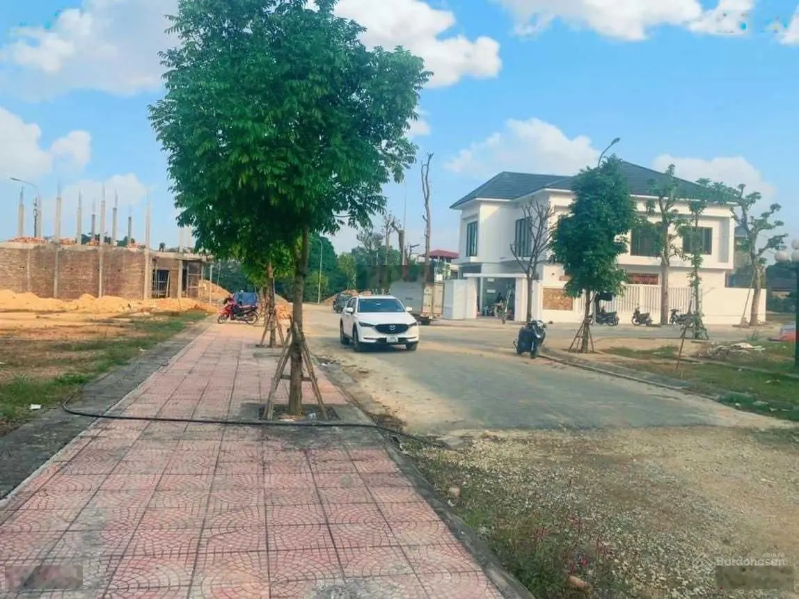 Tôi chính chủ lô lk6.133, dt; 100m2 mỏ bạch centrall hill, cần tiền bán nhanh, giá cực rẻ !