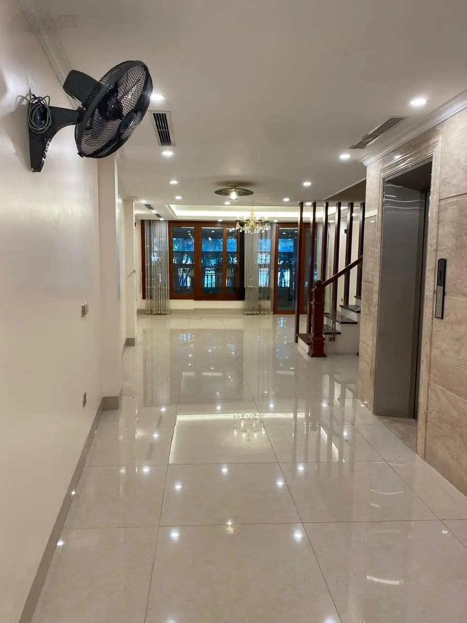 Siêu Đẹp Bán Nhà Mặt Phố Nhật CHiêu, Tây Hồ 110m x 7 Tầng - Thang Máy - Lô GÓc - View Hồ.