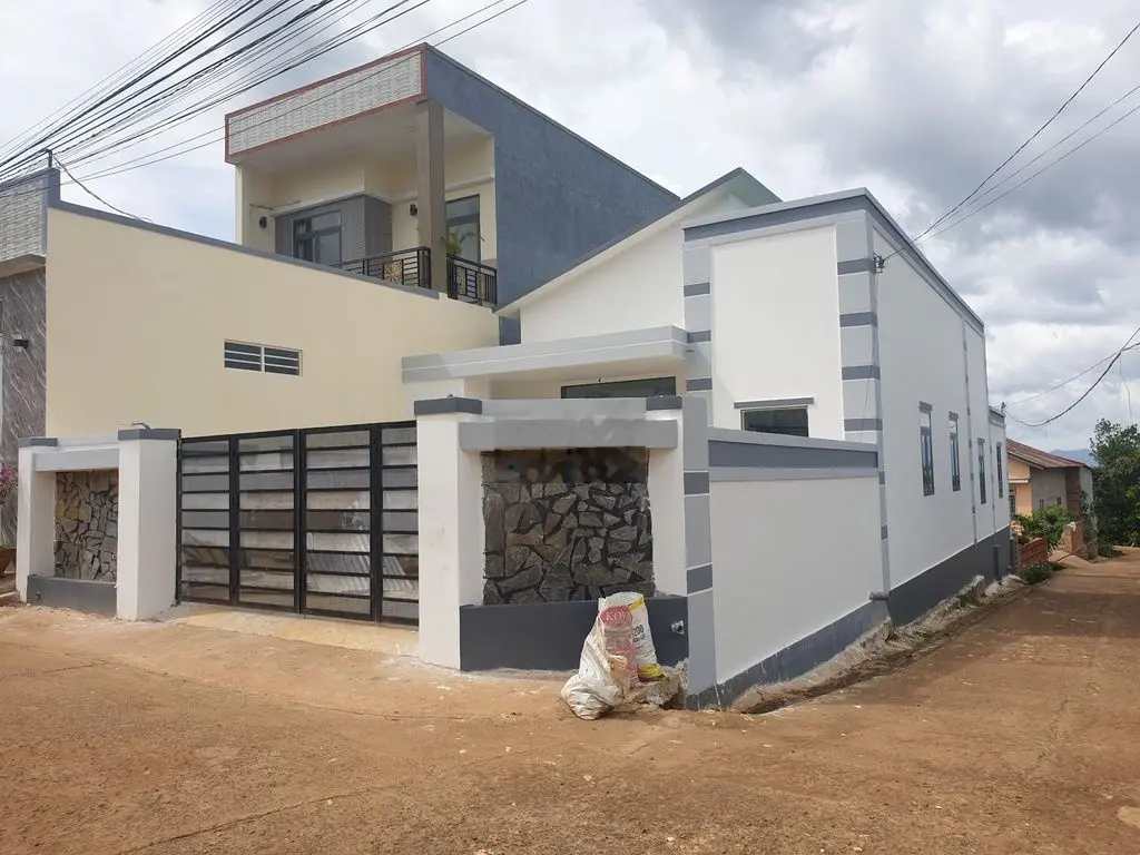 Sắp đi nước ngoài, không muốn kinh doanh, cần bán gấp nhà thổ cư 100%
