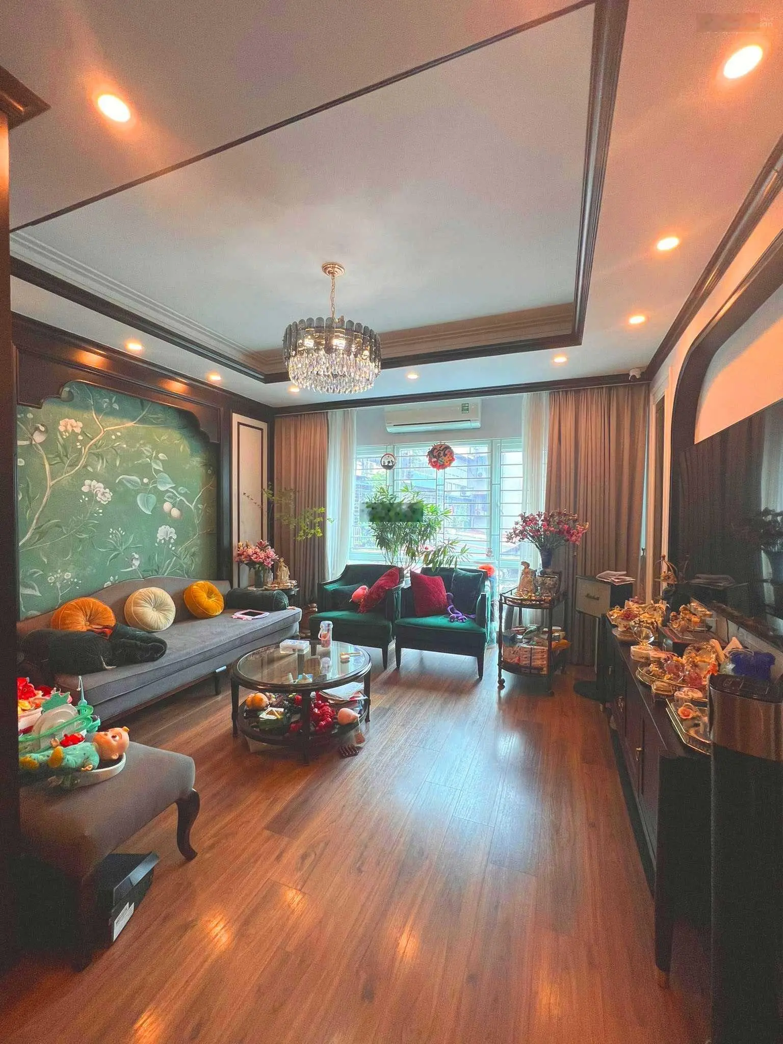 Cực shok! Phân lô Phạm Ngọc Thạch, thang máy, 5T, MT 5m, tặng full đồ, kinh doanh, vỉa hè, ô tô đỗ