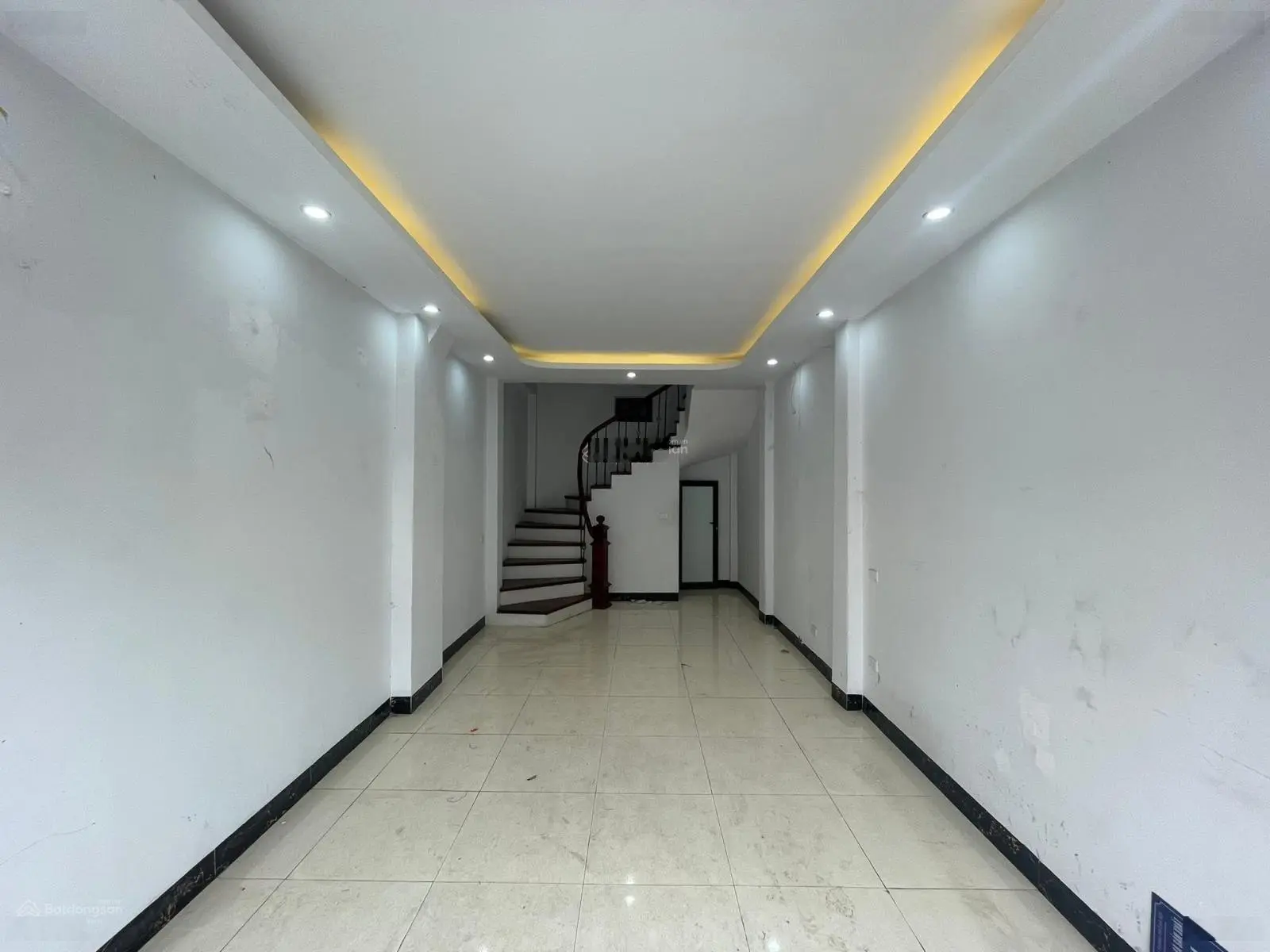 Bán nhà riêng tại Cầu Diễn, 6,8 tỷ, 31,6 m2, 3PN, 3WC, 5 tầng, Bắc Từ Liêm, Hà Nội