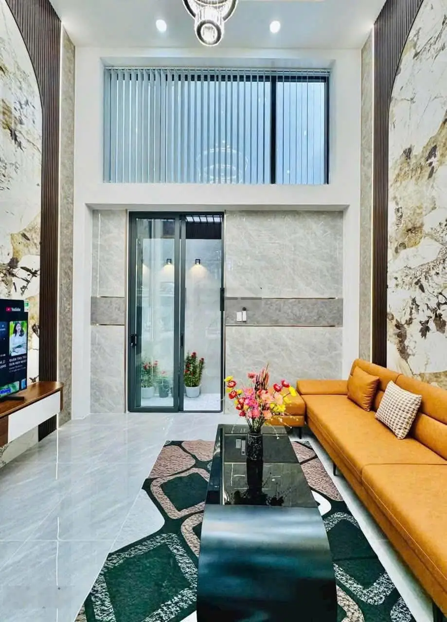Bán nhà riêng 56m2 hẻm xe hơi tại Gò Vấp gần công viên Làng Hoa, 4PN-4WC. Gía 2ty490, sổ hồng riêng