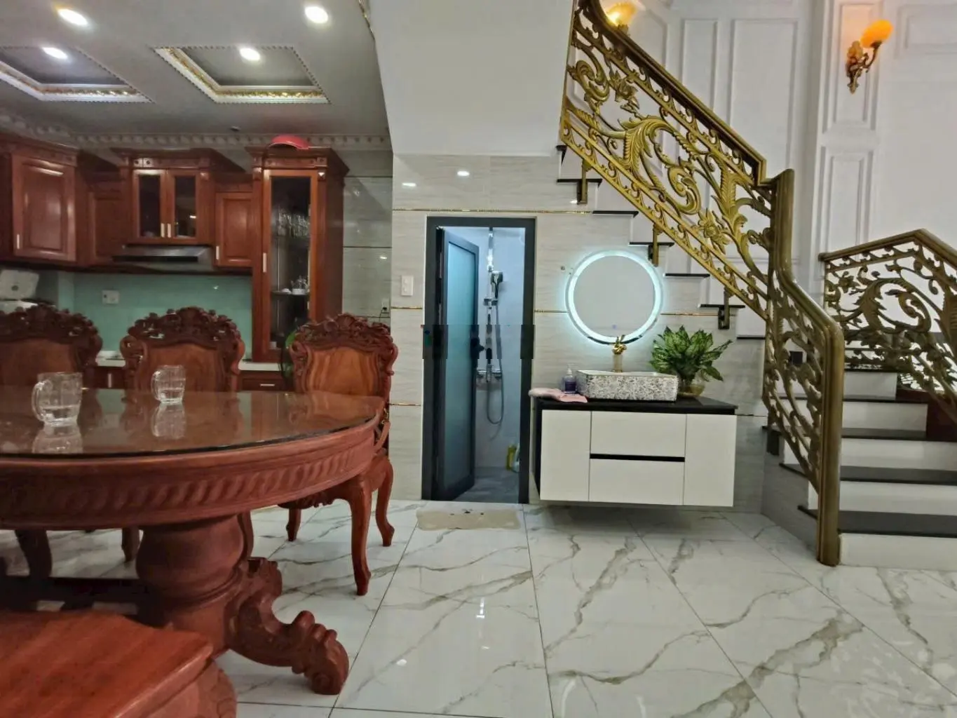 Chủ giảm 1.2tỷ, nhà 5 tầng VIP 225m2 nội thất tiền tỉ, biệt thự khu liền kề Vạn Phúc City, hơn 9tỷ