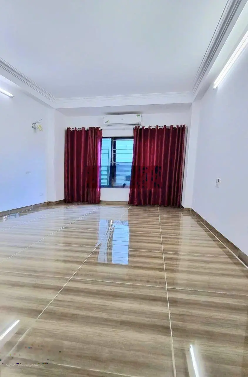 Bán nhà Phố Lụa Vạn Phúc ngõ nông gần ô tô. Chủ xây tâm huyết. Giá rẻ nhất khu vực. Chủ cần bán gấp