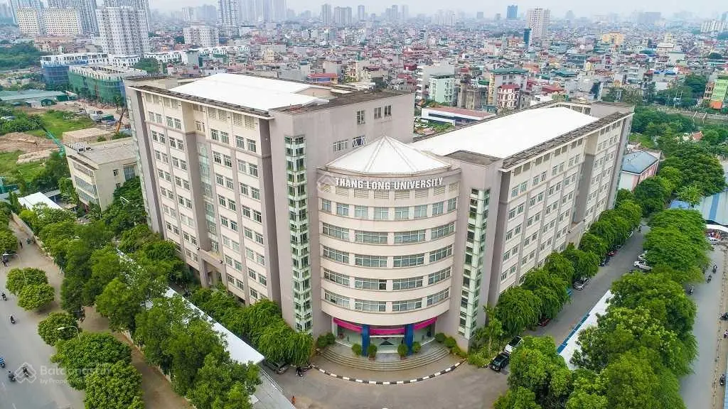 Nhà phân lô, oto tránh, 40m2, thang máy, kinh doanh, giá nhỉnh 12 tỷ.
