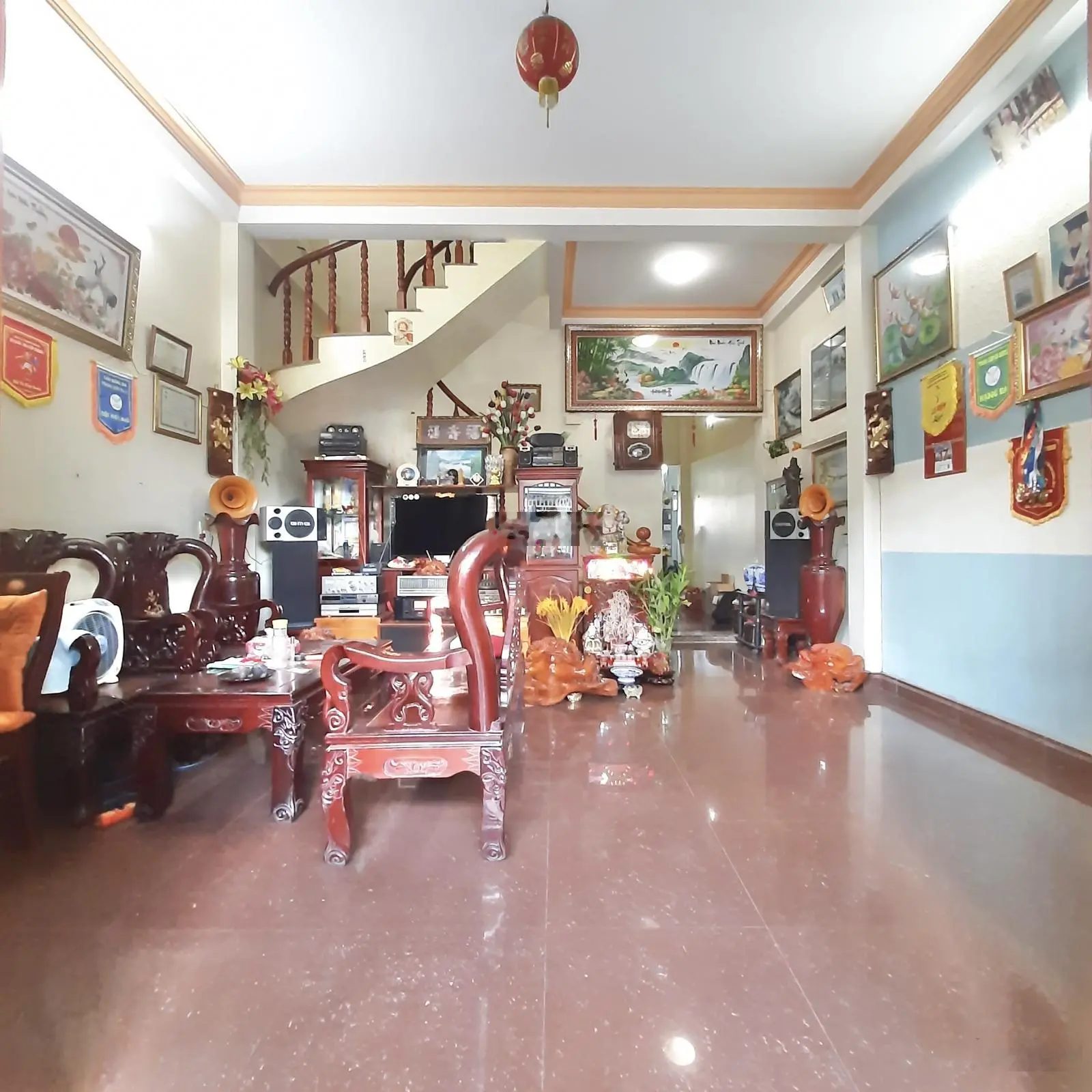 Cần bán nhà lầu trệt hướng đông nam mát mẻ ngay đường cây da sát ngã tư chiêu liêu tp dĩ an
