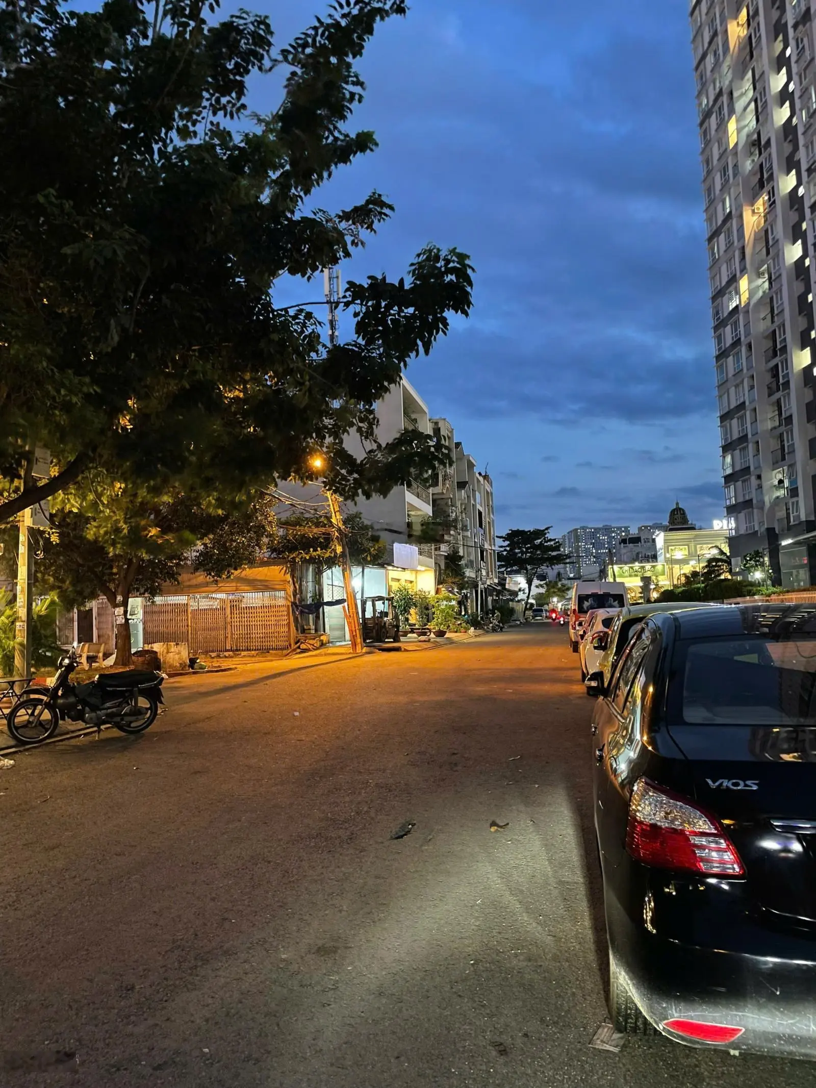 [Quận 6] Siêu phẩm cực đẹp cho khách tầm nhìn dài hạn, Góc 2 MT Bình Phú 1, DT: 9x18, Giá 25.5 tỷ