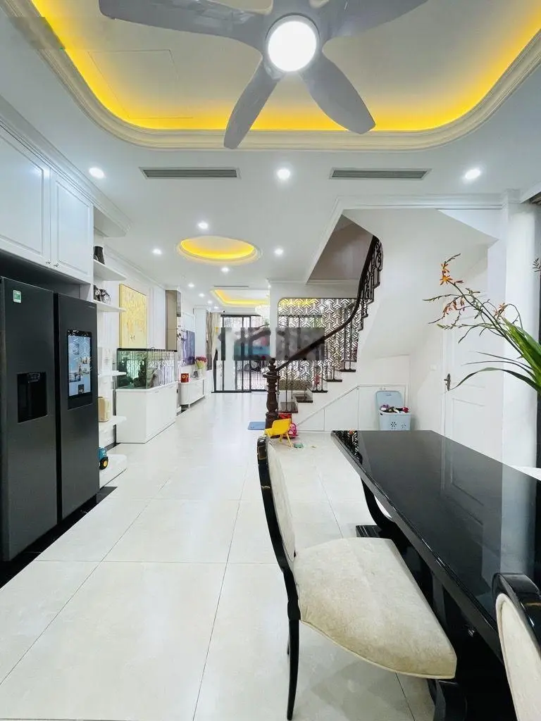 Bán nhà liền kề phố Bùi Xương Trạch, DT 90m, MT 5,5m, Giá 21,9 Tỷ, 0948 552 ***
