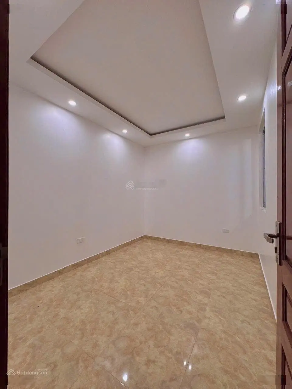 Bán nhà 3 tầng mặt ngõ phố Chợ Hàng cũ