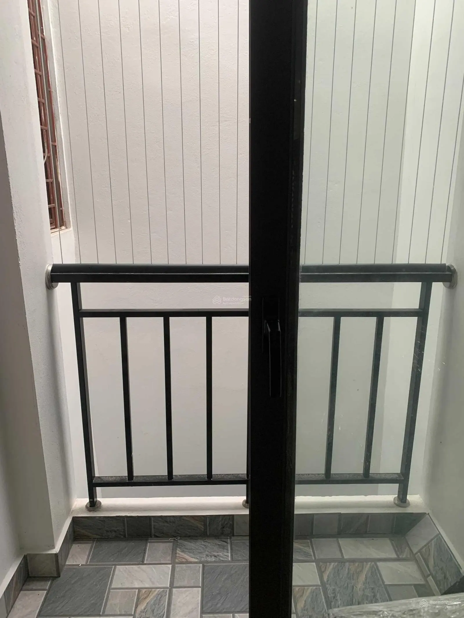 Bán gấp nhà phố Bạch Mai 10m ra phố thang máy sịn. DT 80m2 5 tầng MT 5,2m nhỉnh 12 tỷ