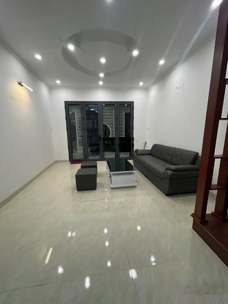 Siêu phẩm duy nhất tại phố Đại La, 6,95 tỷ vnd, 40m2, nhà riêng 5 tầng, ô tô đỗ gần. LH: 0779 548 ***