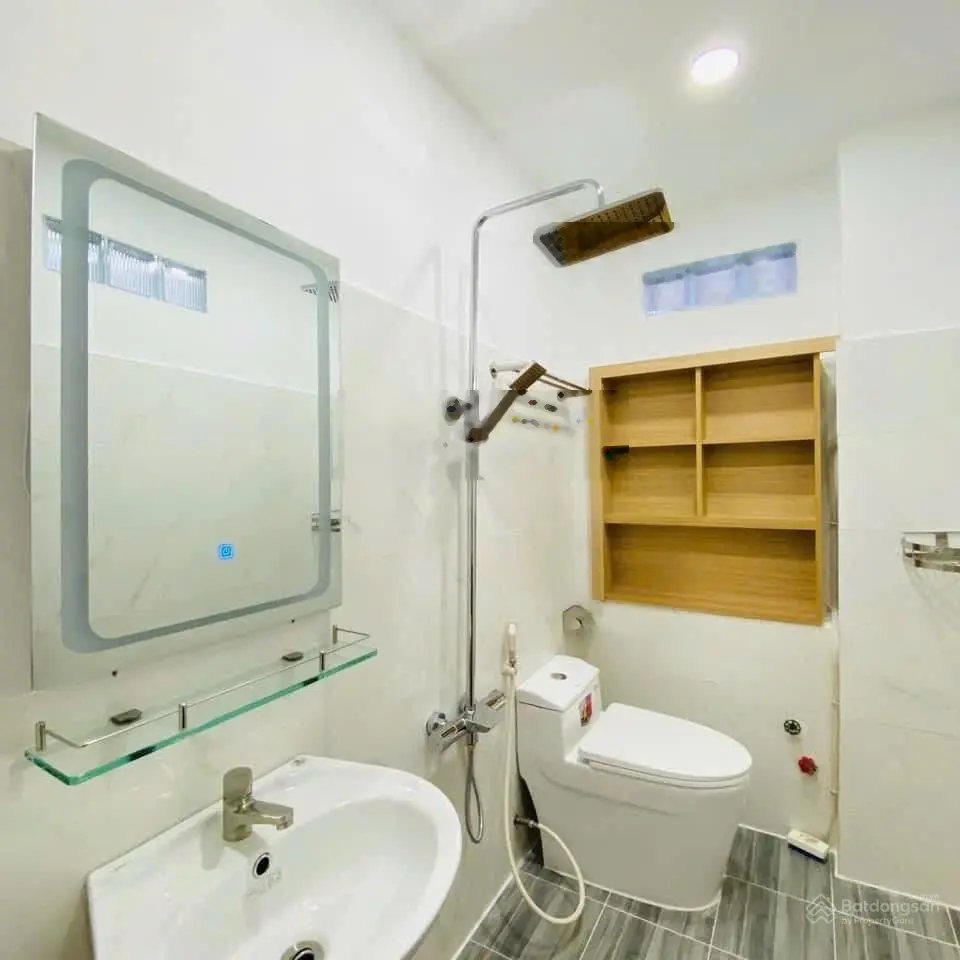 Bán nhà sẵn HD thuê 22tr/tháng đẹp ngay Trần Quang Diệu, P14, Q3. DT 49,1m2, cực yêu cho AC đầu tư
