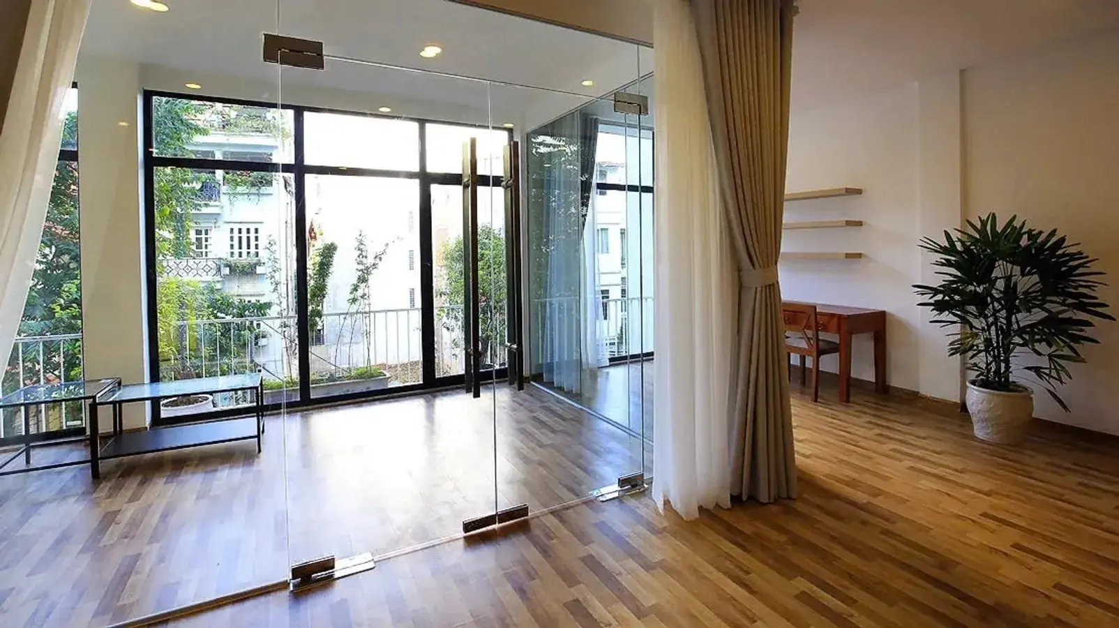 Đẳng cấp Tây Hồ toà apartment 343m2 11 tầng mặt phố Tô Ngọc Vân, giá hữu nghị