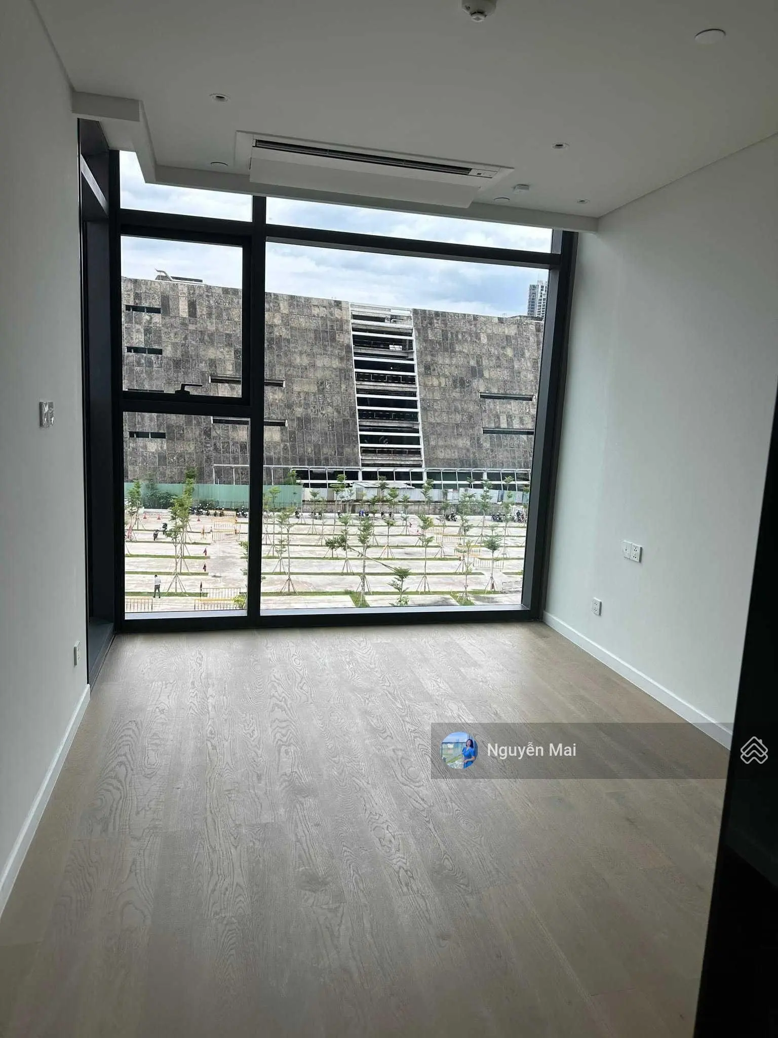 Em Mai cần bán 3PN The Opera view trực diện sông SG Bitexco