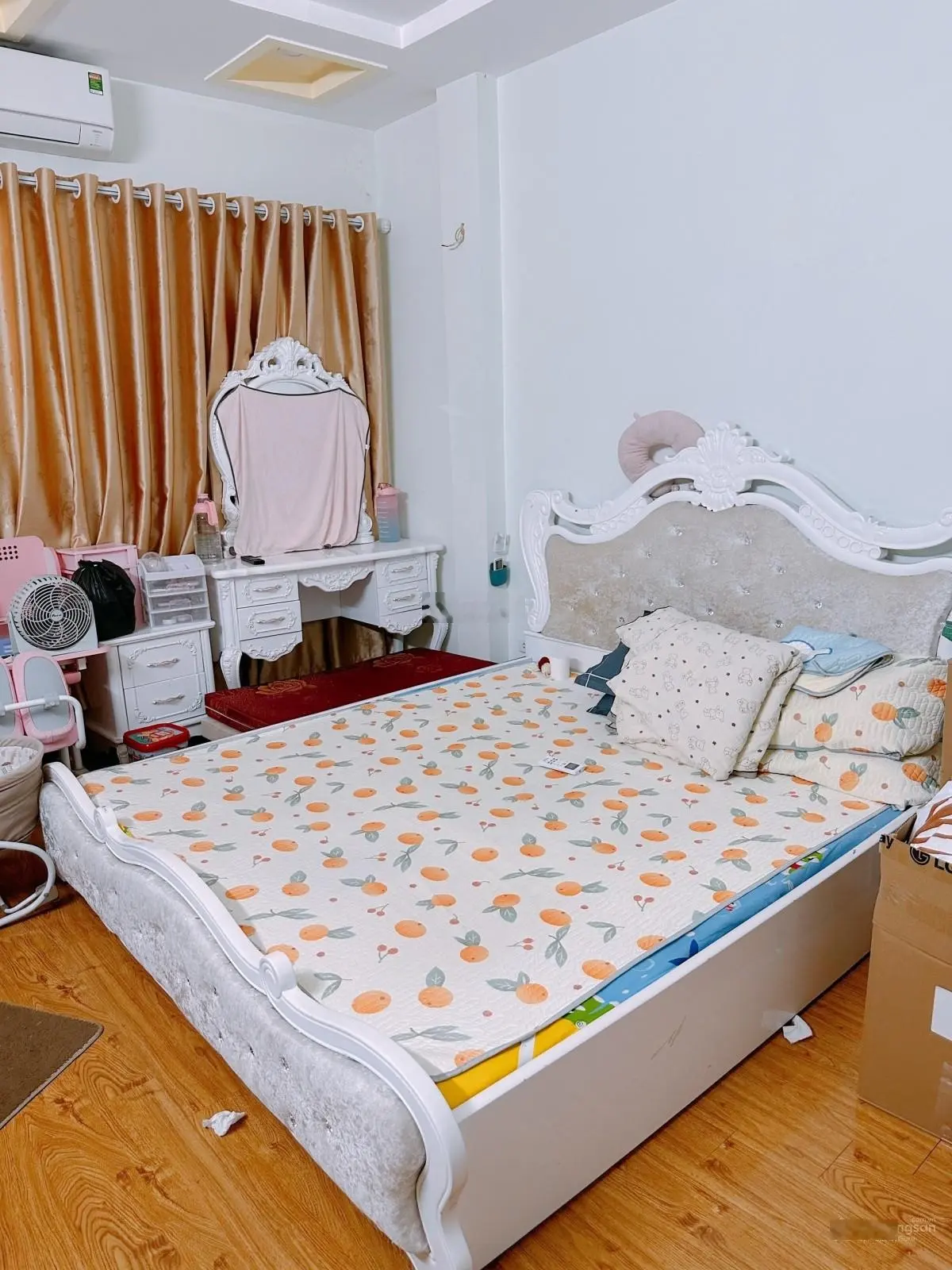 Cần Bán nhà Phố Pháo Đài Láng 40m 6 Tầng MT 3,6m chỉ 9,9 tỷ Full nội thất 20m ô tô.