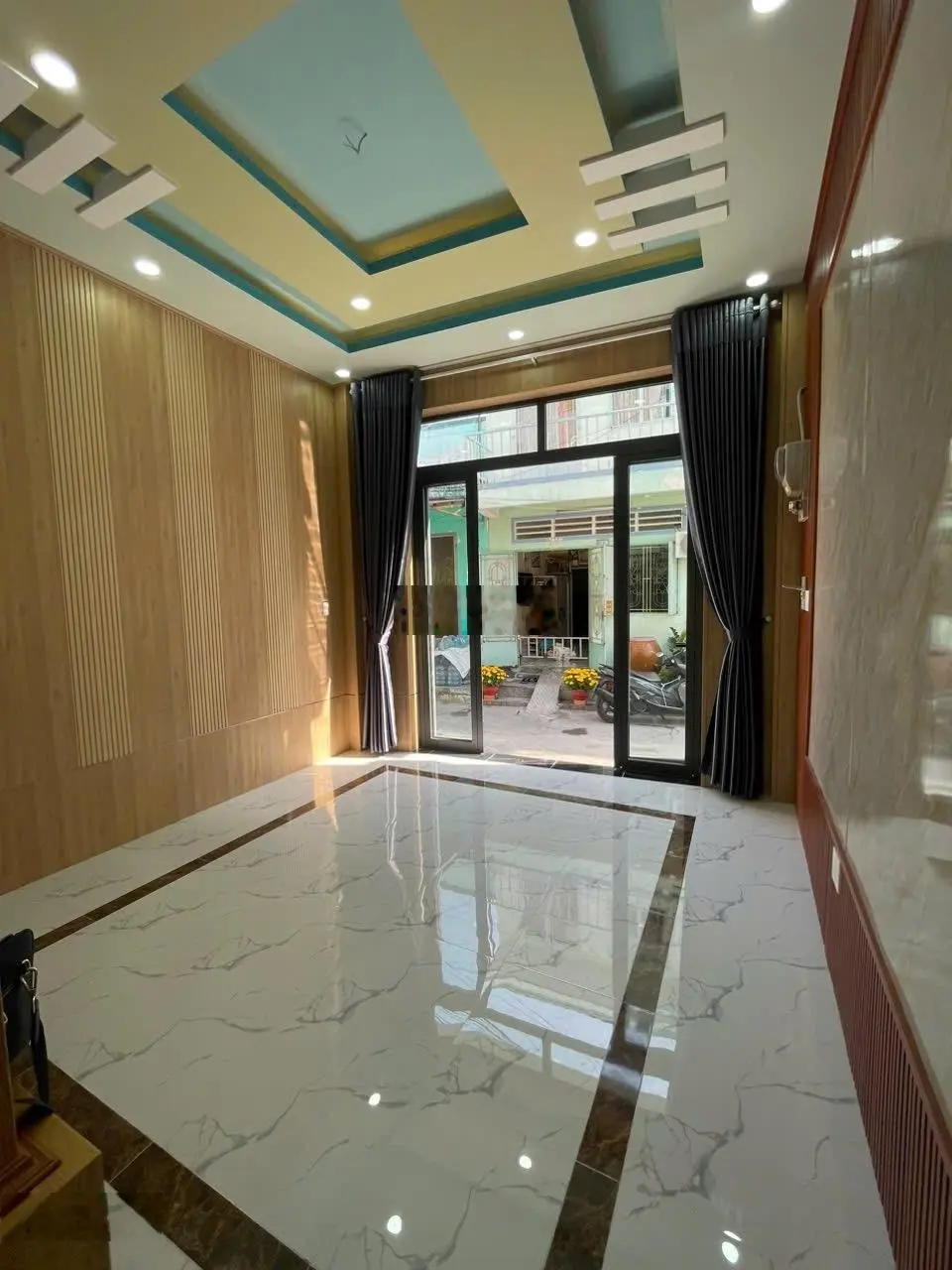 Bán nhà mới 100% hẻm ô tô thông cách UBTP chỉ 200m