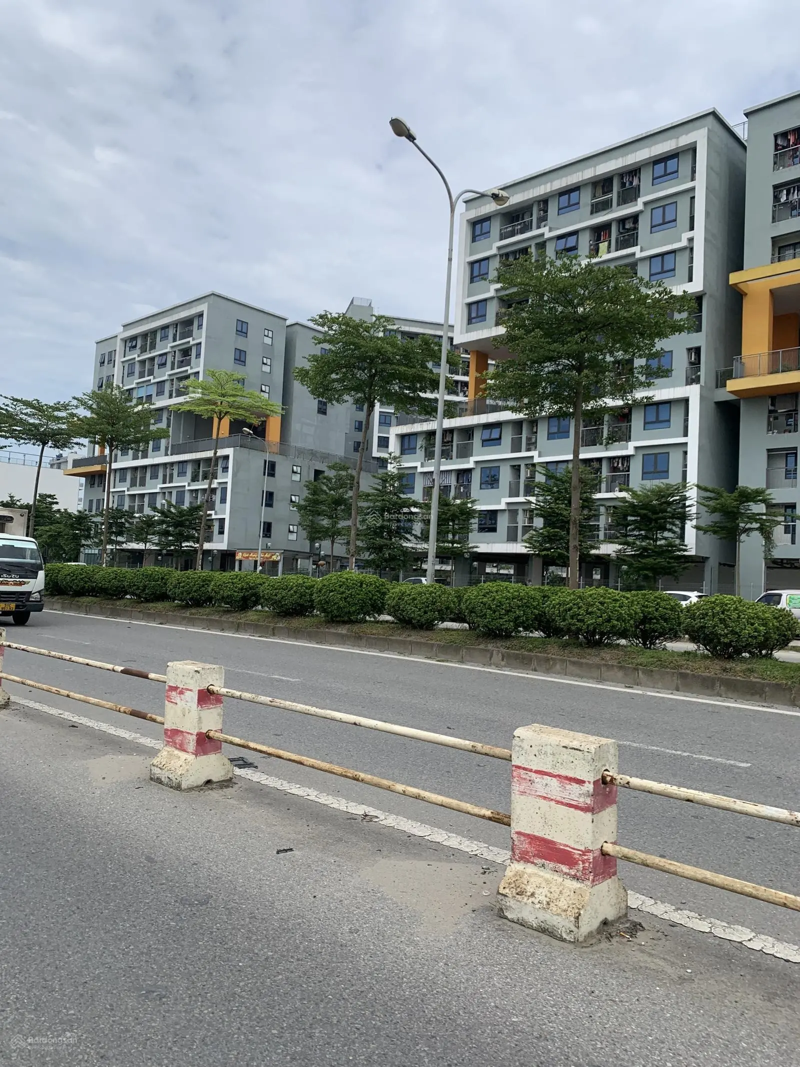 Bán 115m2 đất trục chính kinh doanh Tây Bầu, Kim Chung, thông số đẹp, đường 3 ô tô tránh