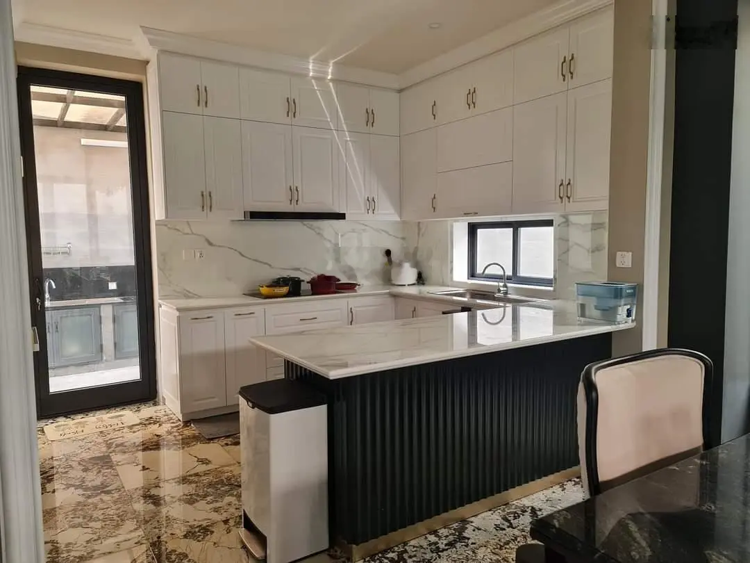 HOT! Biệt thự siêu VIP - Ngay Liên Phường - Tìm chủ mới - DT: 270m2 - Giá chỉ: 33 tỷ