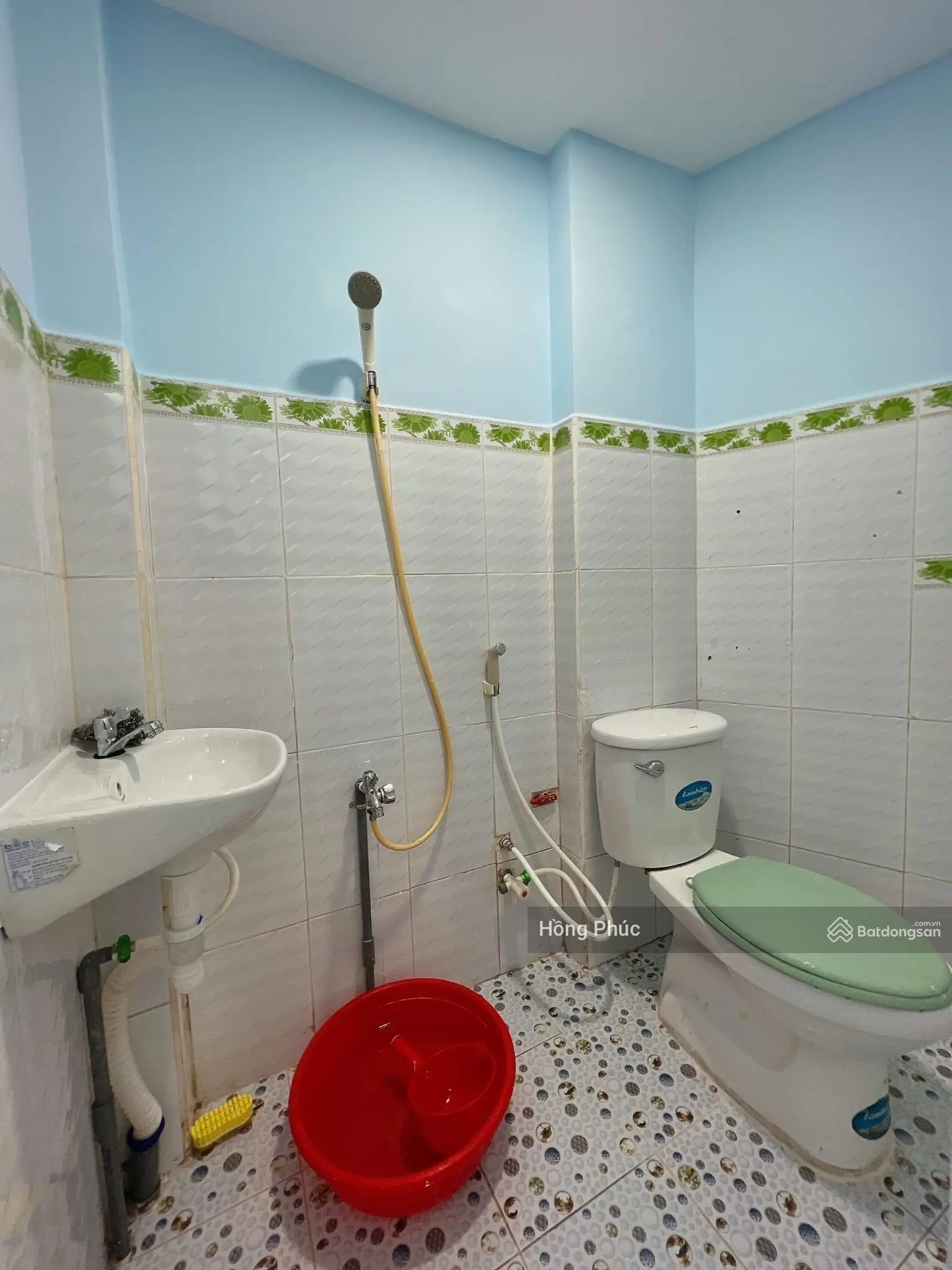 Chủ về quê bán gấp nhà ngay MT Lý Thái Tổ, P9, Q10, 55m2, SHR, 1T2L, dân cư đông đúc. Giá 2.9 tỷ