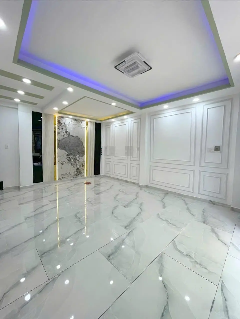 Siêu phẩm nhà bán q4 đẹp 3 tấm mới keng dt 5,5*6,5 khu dân cư hẻm 3,5m tôn đản giá chỉ 4tỉ nhĩnh