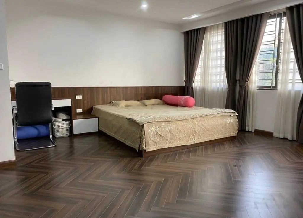BÁN NHÀ ĐẸP NHẤT NGUYỄN CHÍ THANH_ĐỐNG ĐA_ĐƯỜNG RỘNG THÊNH THANG, DT 65M_5 TẦNG, MT: 4,5M_HƠN 15 TỶ