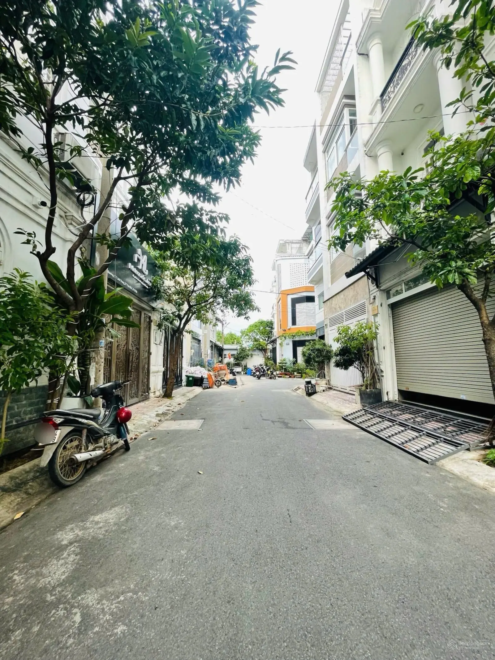 Bán Nhà 3 Tầng Siêu Đẹp Gần Hoàng Diệu 2 Khu Thiên Niên Kỷ, Ô Tô Đậu Cửa, Giá Chỉ 6.5 Tỷ