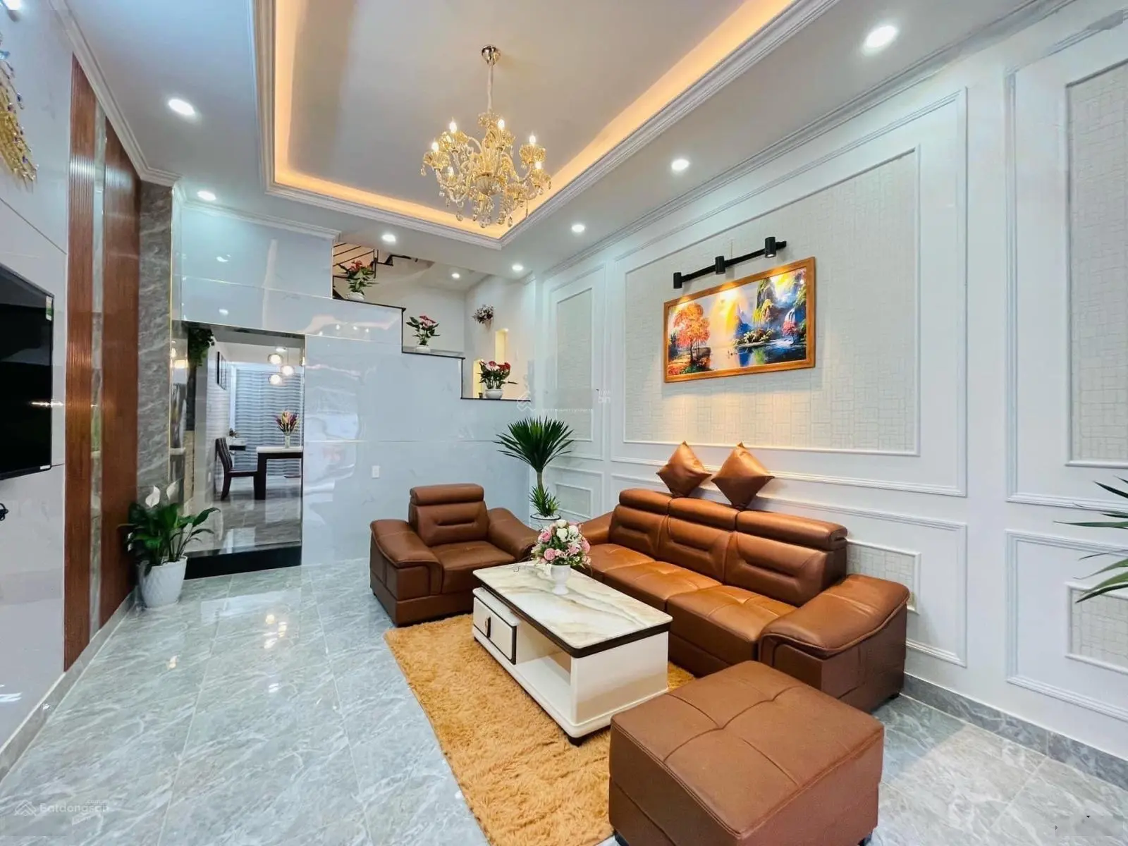 Bán gấp nhà Nguyễn Xí P26 Q. Bình Thạnh giá 3tỷ450tr DT 59.7m2, đang cho thuê 30tr/tháng. Sổ sẵn