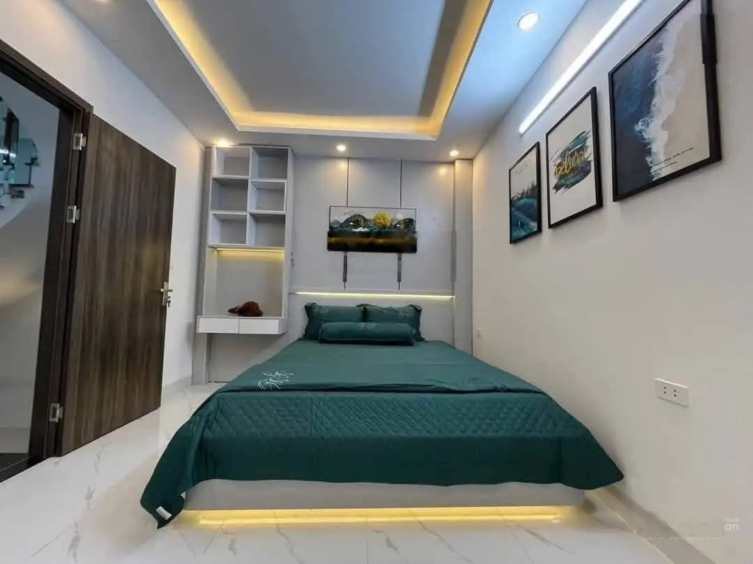 Bán nhà DT 55m2x5T 6PN có ô chờ thang máy, ngõ to gần ô tô