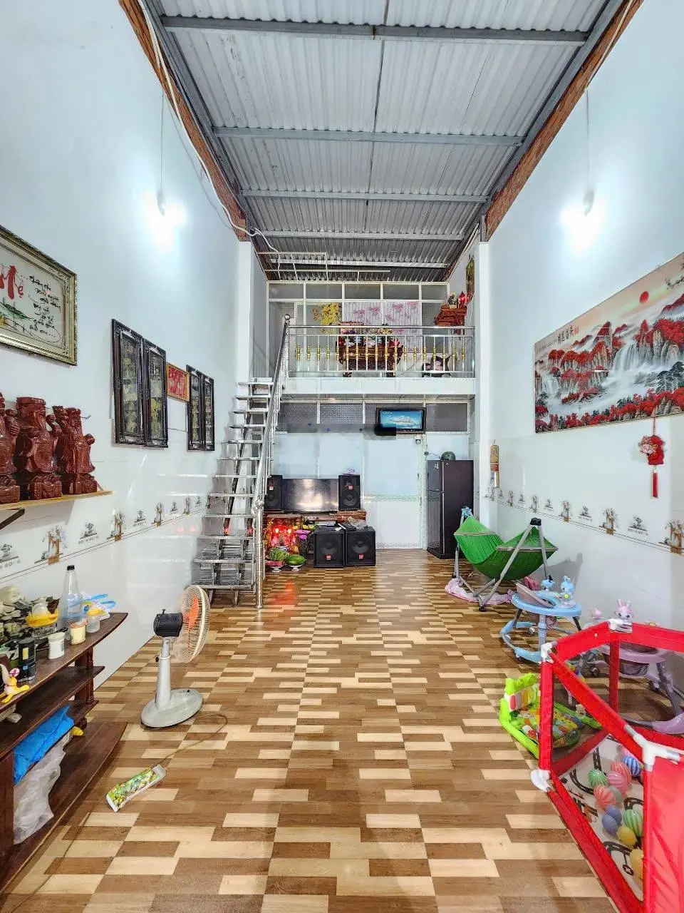 Nhà cấp 4 gác lửng 2,2 tỷ TL 73m2 cách đường Bình Chuẩn 63 chỉ 50m, P. Bình Chuẩn