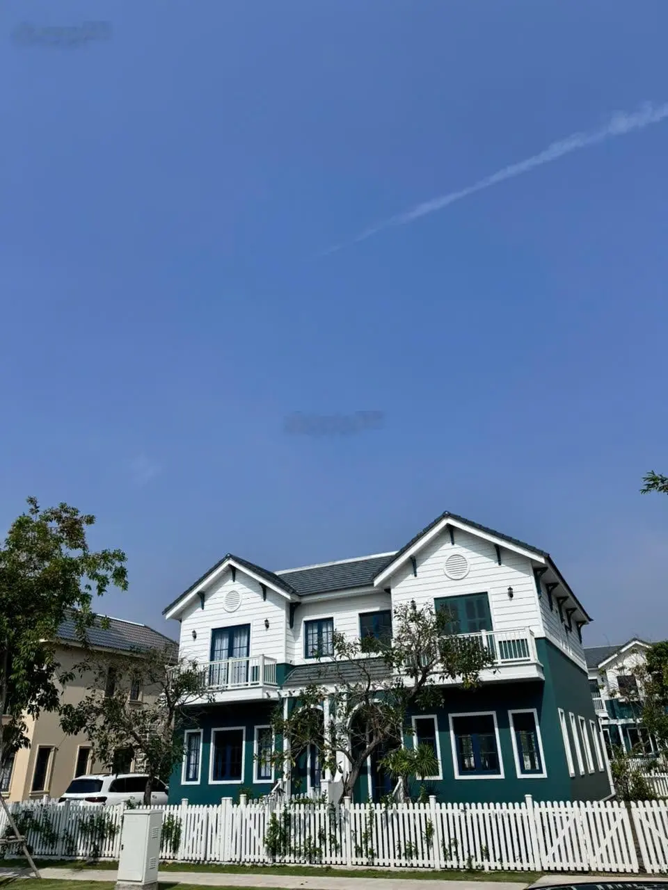 Biệt thự Full Nội thất 4PN, đối diện hồ bơi Novaworld PT Giá: 6 tỷ (Bao thuế phí) LH: 0966765282