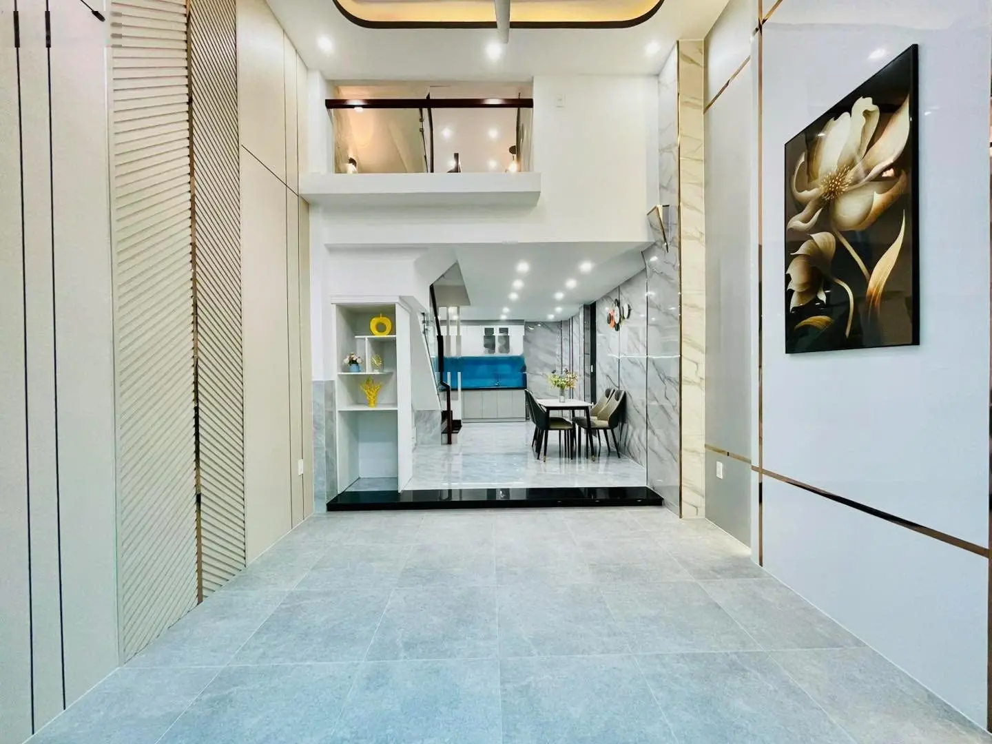 Giá 7tỷ200. xoay vốn bán gấp nhà nguyễn đình chính, phú nhuận. hxh. cách 50m đ. nuyễn văn trỗi