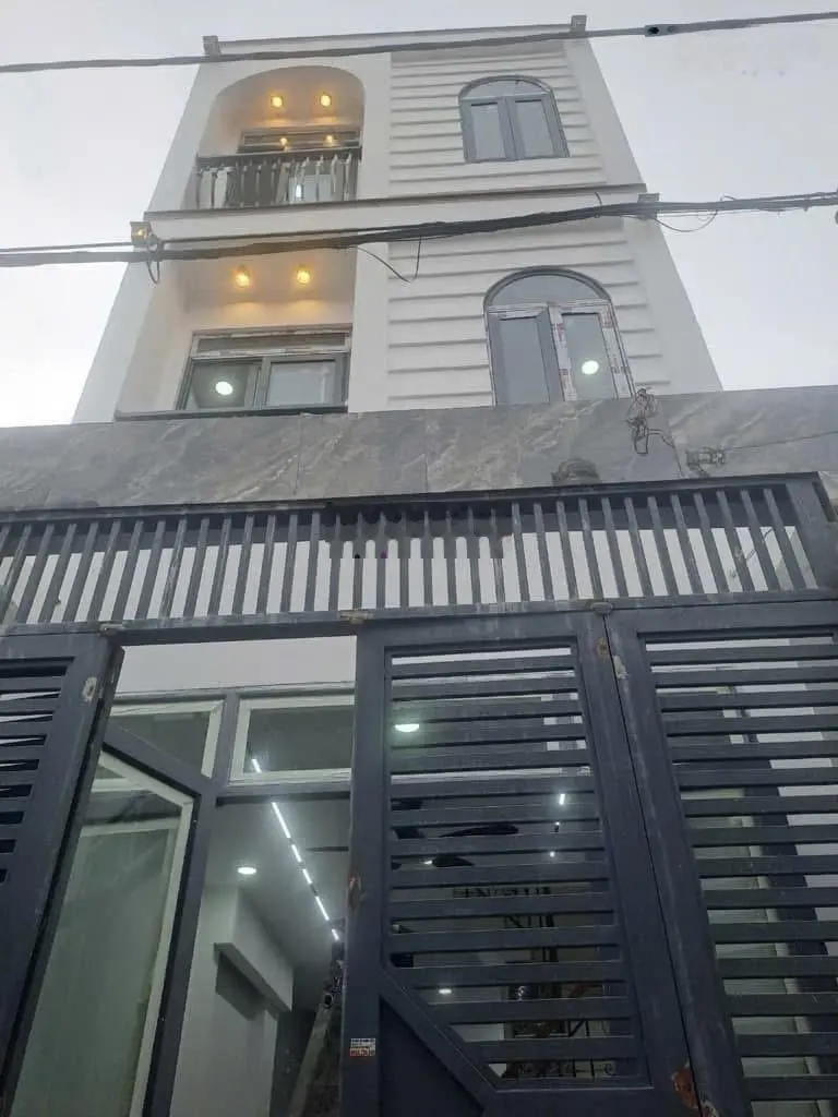 Cần vốn kinh doanh chủ cần bán nhà đường bàn cờ quận 3 giá 4tỉ180 84,6m2 (4,7*18m).sổ sẵn .