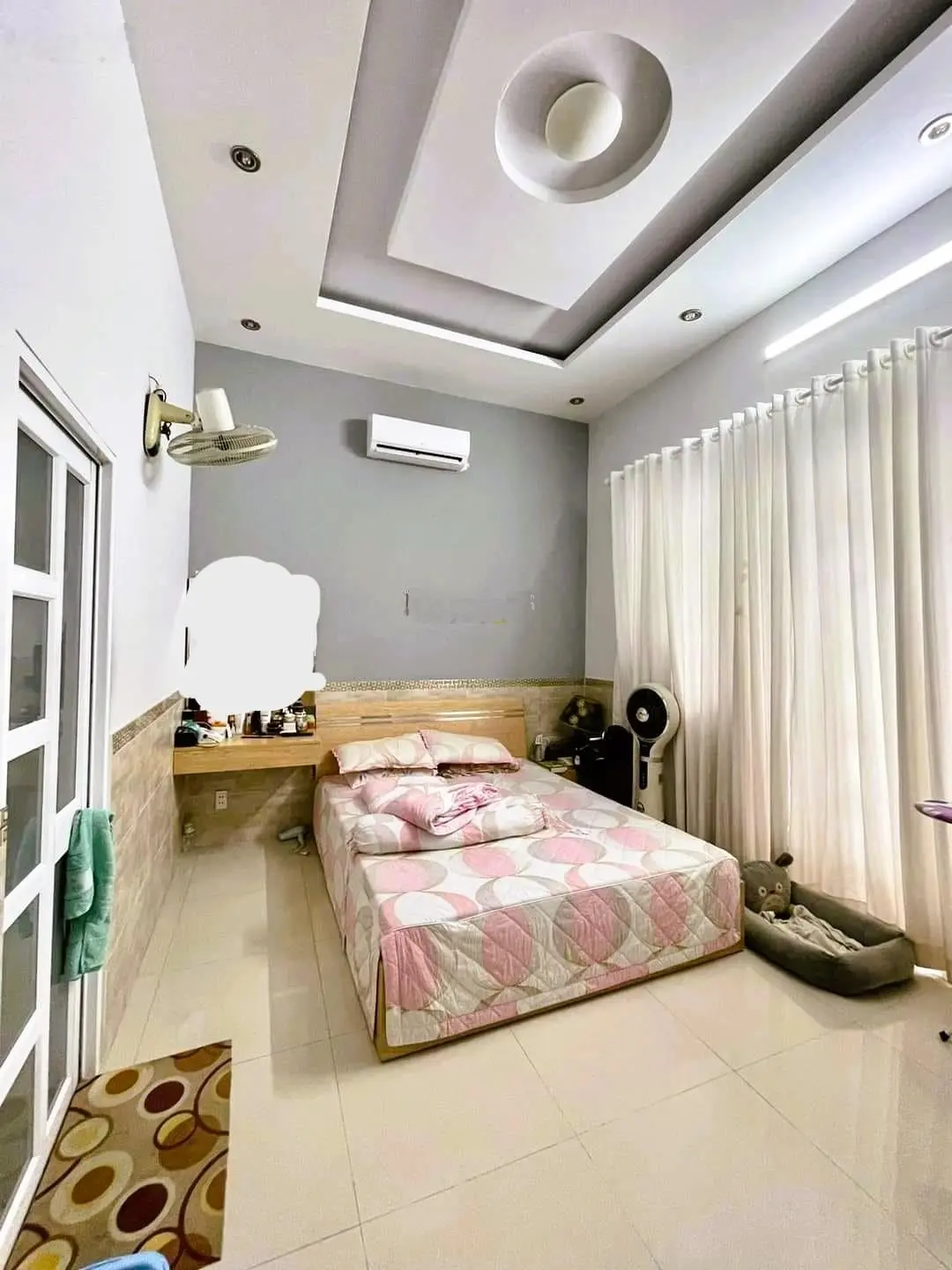 Bán nhà Dương Bá Trạc, 66m2, ngang 4,2m, nở hậu, sân để xe, ban công, giá cực tốt chỉ 5 tỷ 890