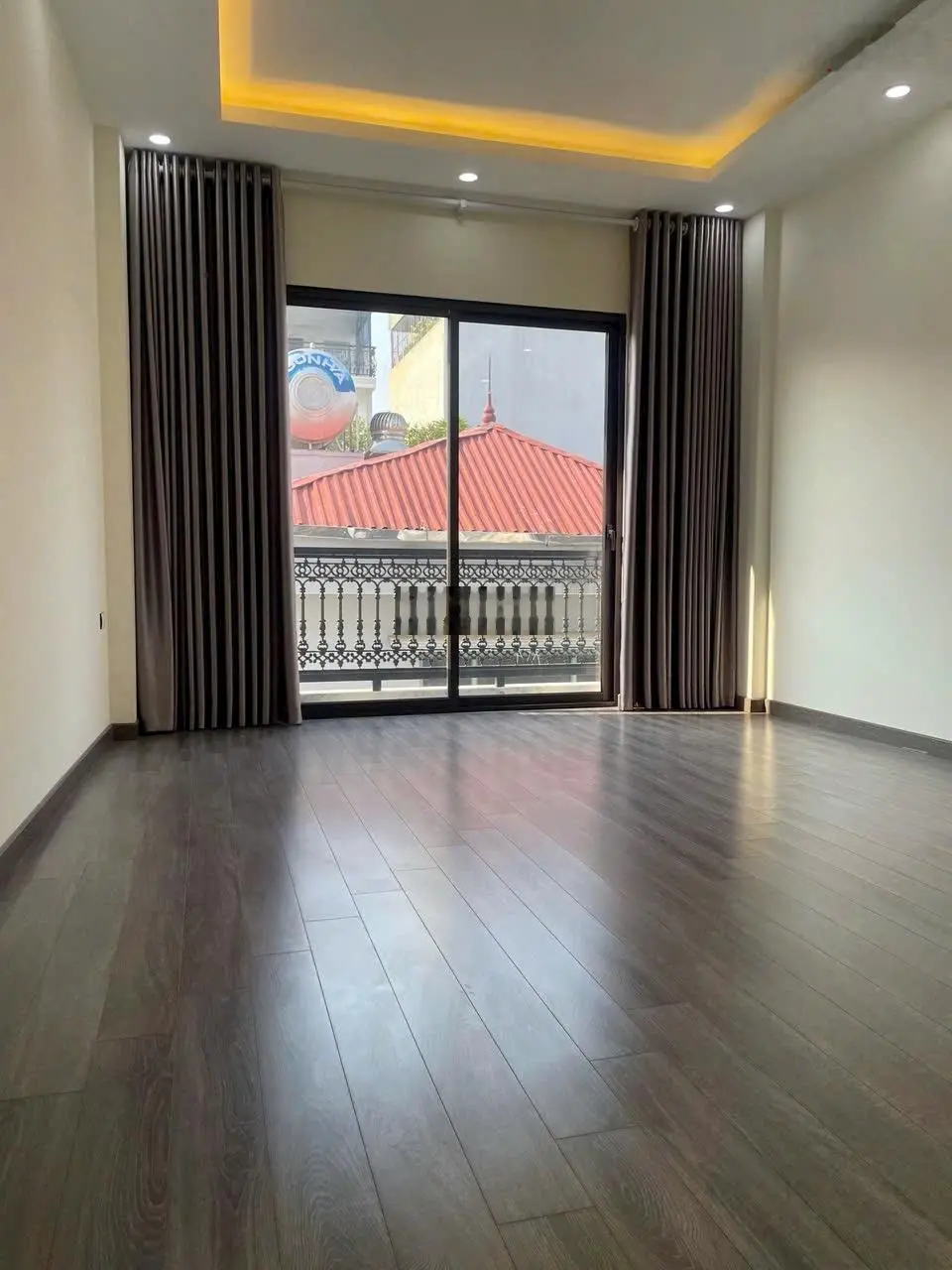 Nguyễn sơn víp long biên hà nội thang máy ô tô tránh 50m2