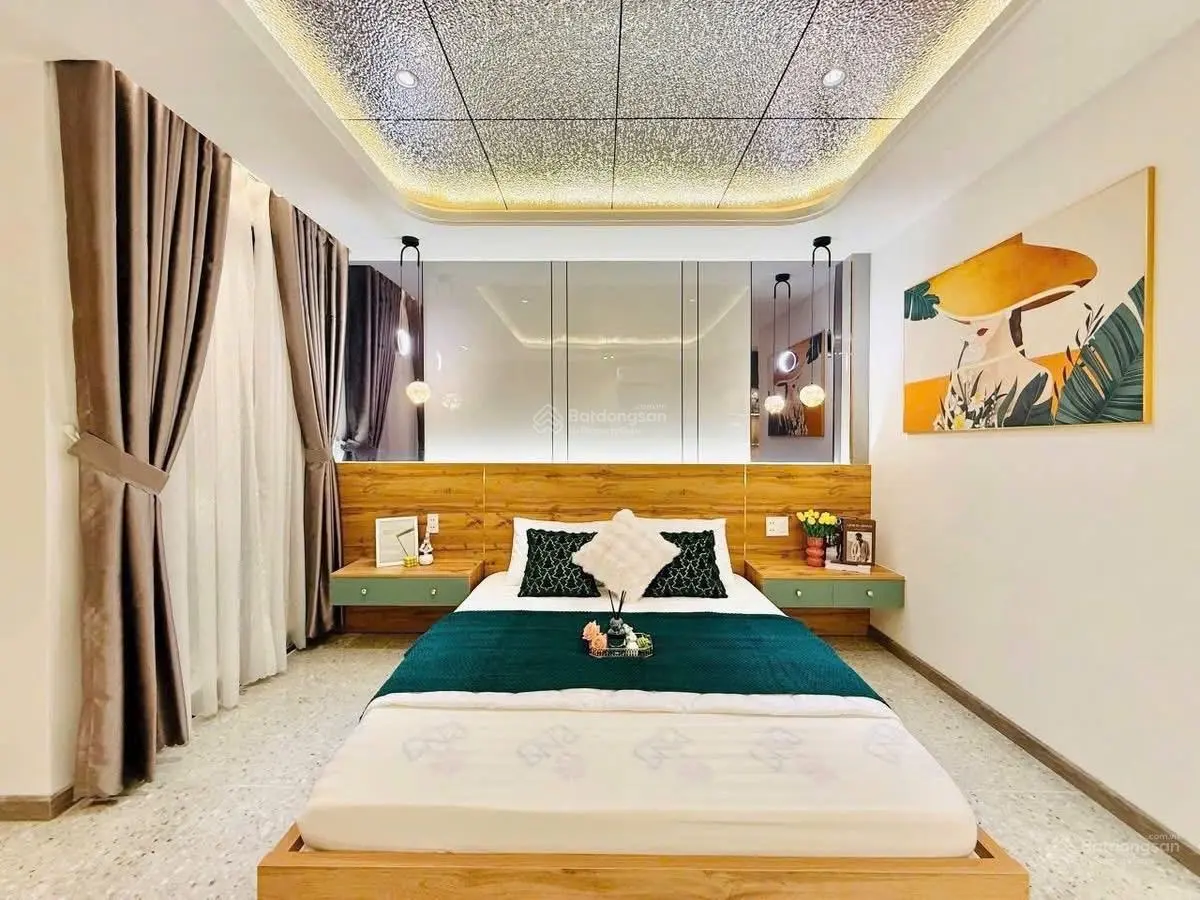 Cần tiền gấp bán nhanh nhà Hoà Hưng,P12,Q10 giá 3TỶ950/72,9m2 cho thuê 28tr/tháng gần Ga Sài Gòn