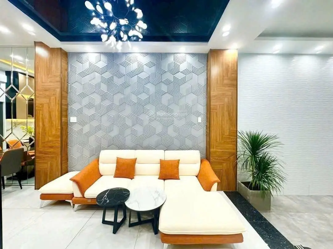 Bán nhà có gara oto hẻm 1806 Huỳnh Tấn Phát giá 6,6 tỷ