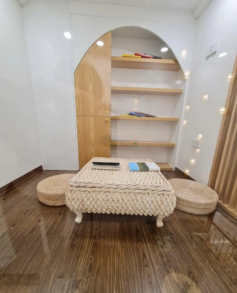 Nhà đẹp Kim Quan s 32m2 MT 5,5 m 6 tầng dân xây về ở luôn nhỉnh 4 tỷ ĐB full nội thất