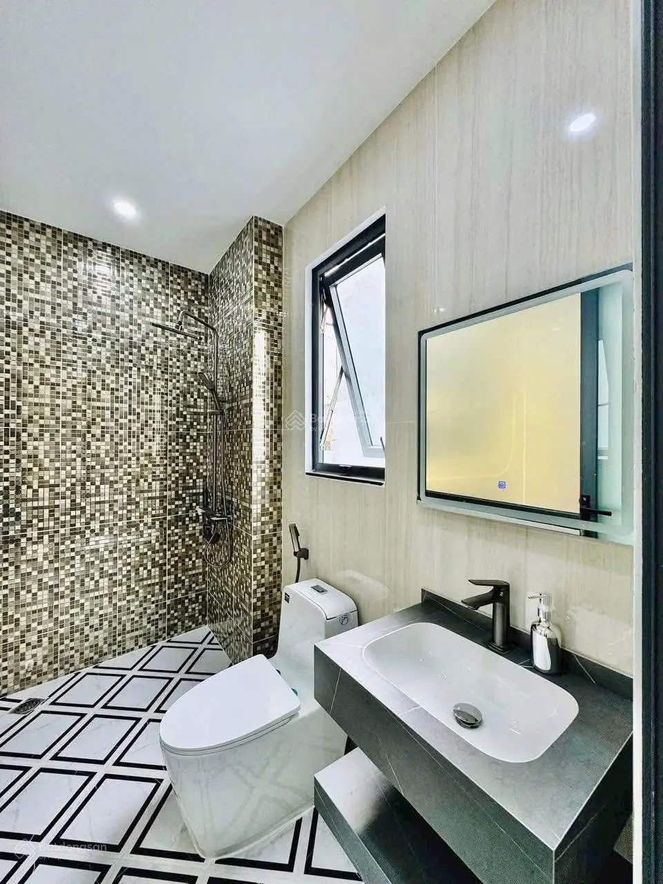 Bán nhà ở đường Tống Hữu Định, phường Thảo Điền, Thủ Đức