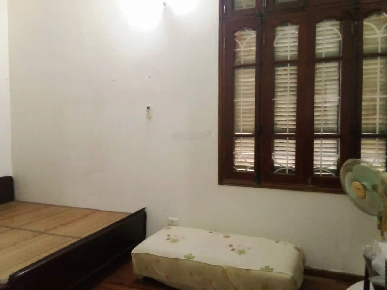 Bán nhà mặt phố Trích Sài, quận Tây Hồ. View trọn vẹn Hồ Tây