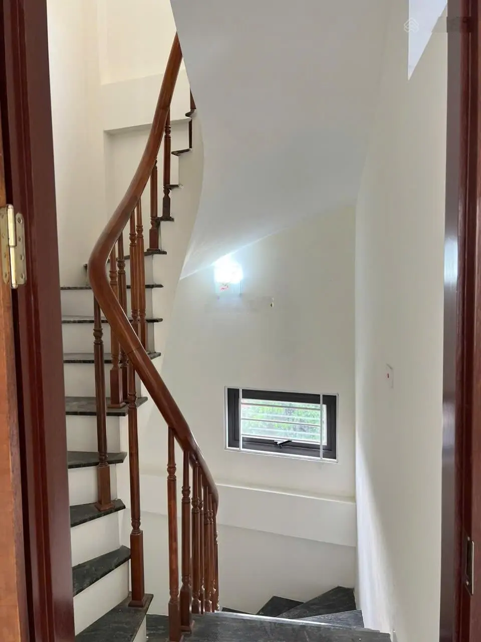 Bán nhà cuối đường Phú Lãm, chợ đầu mối phía Nam 4tx32m2 ôtô đỗ gần chỉ 3.2tỷ cách cây xăng Xốm 2km