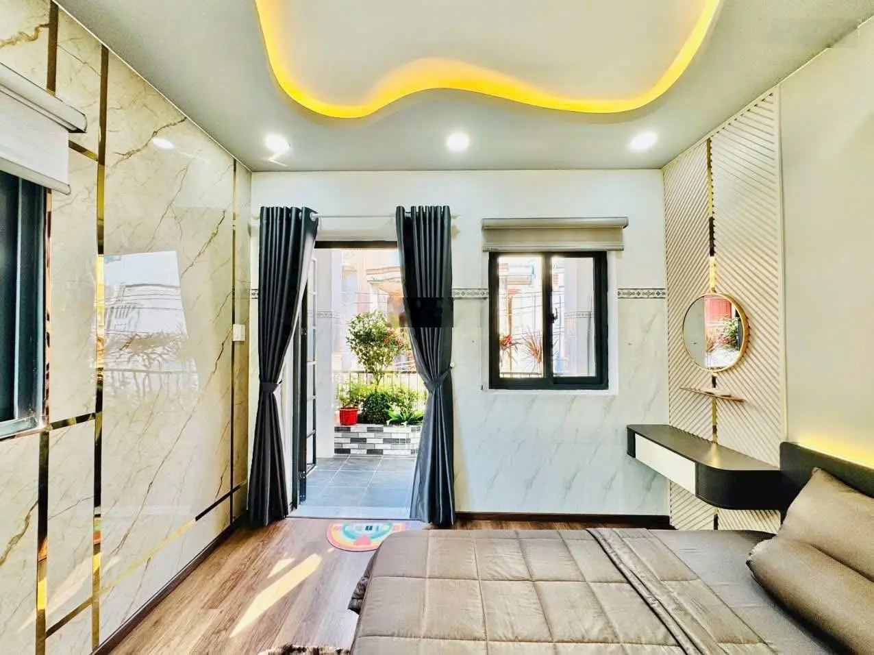 Gấp! Bán nhà 43m2 xây 2 tầng Đồng Đen, Tân Bình giá 2tỷ350. Gần Đại Học Văn Hiến. Hẻm 6m, sổ riêng