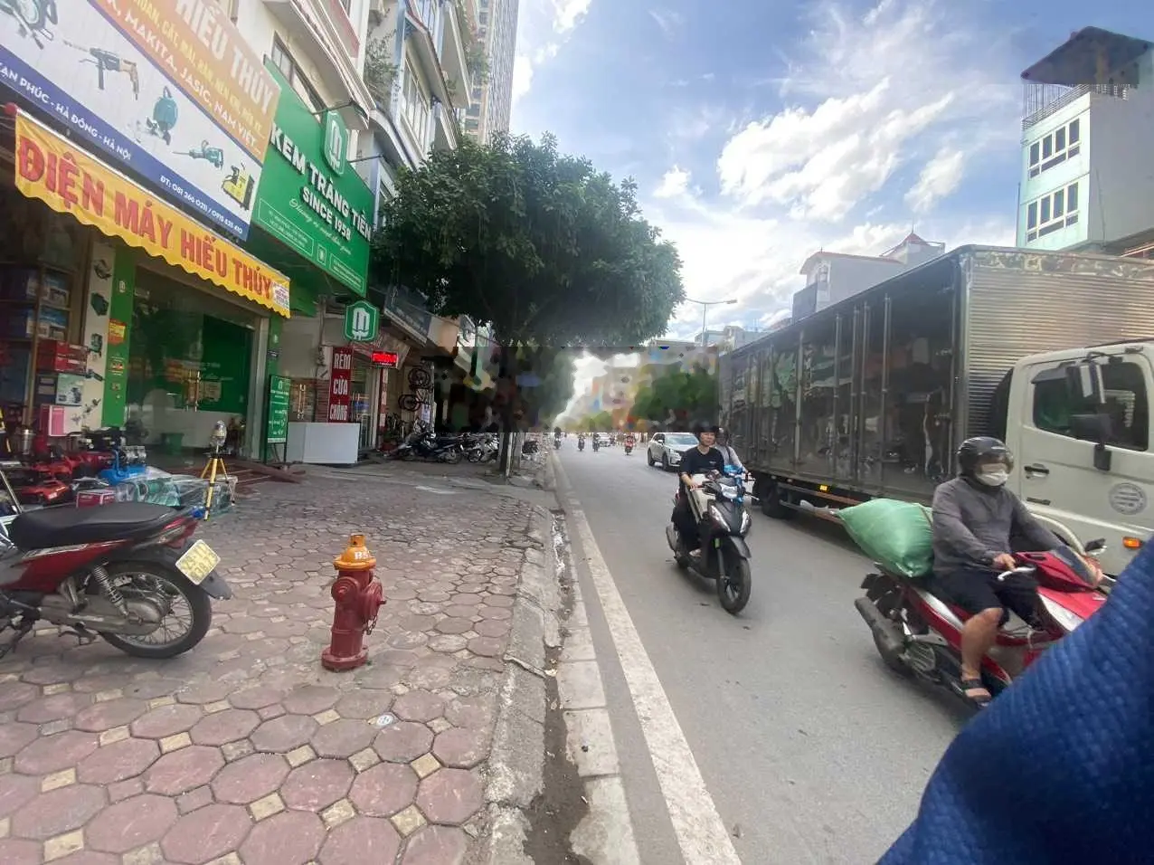 BÁN NHÀ MẶT PHỐ VẠN PHÚC 55M2, 5 TẦNG, MẶT TIỀN 4.2M KINH DOANH SẦM UẤT, GIÁ 1X TỶ. LH 0366 285 ***