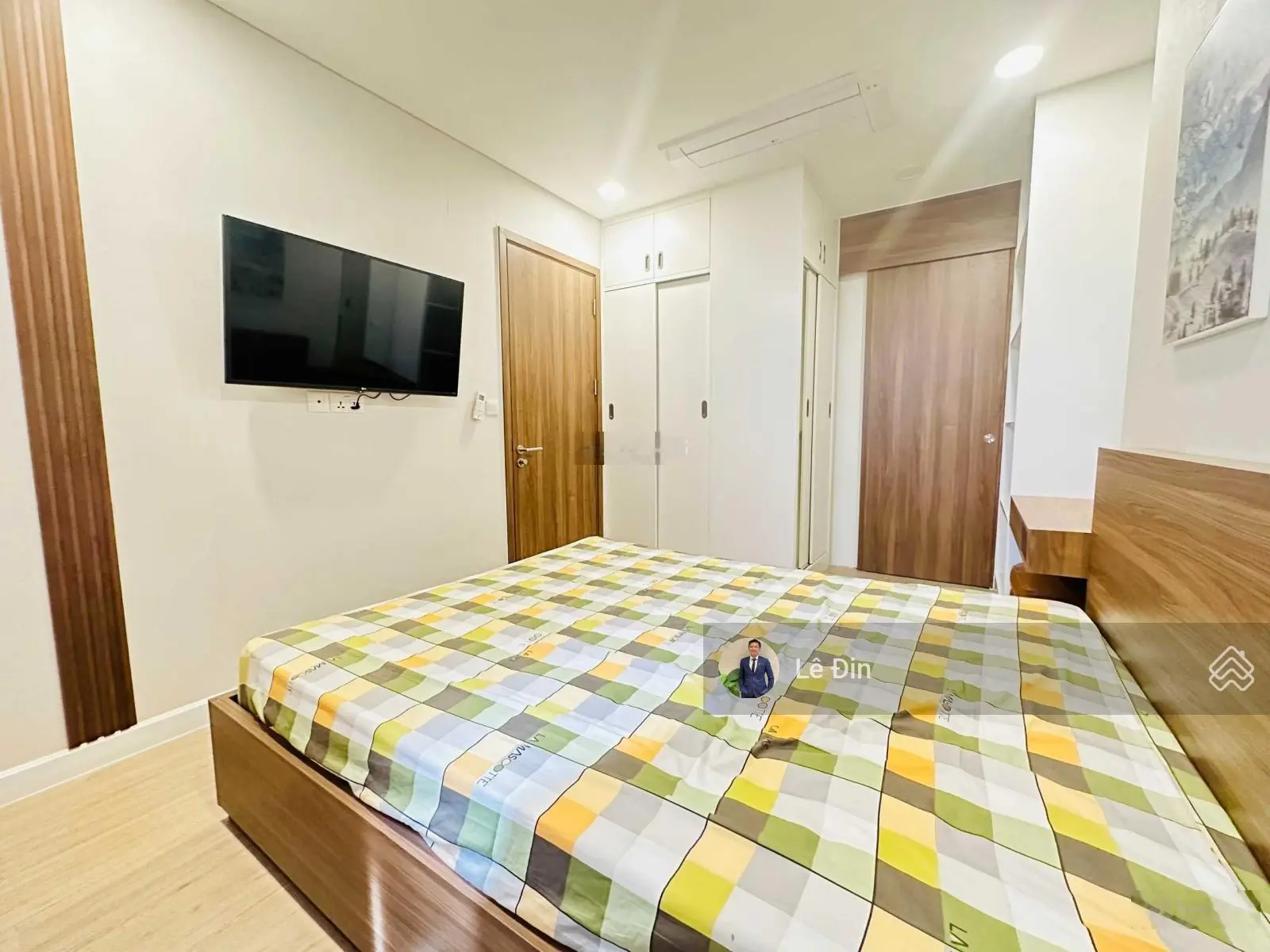 Khách kẹt tiền bán lỗ 2PN 73m2 Kingdom 101 tầng đẹp view thoáng giá 5 tỷ. LH: 0907 582 *** Mr Đin