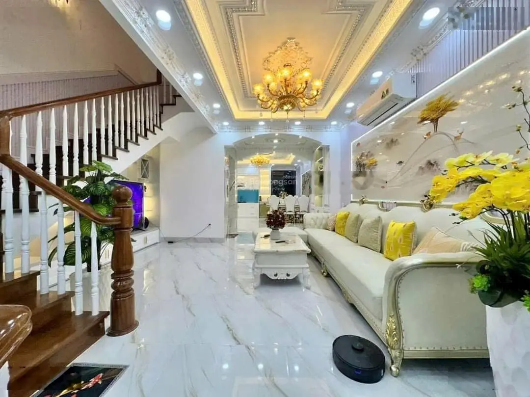 Bán nhà mới - có thang máy - thị trấn Nhà Bè
