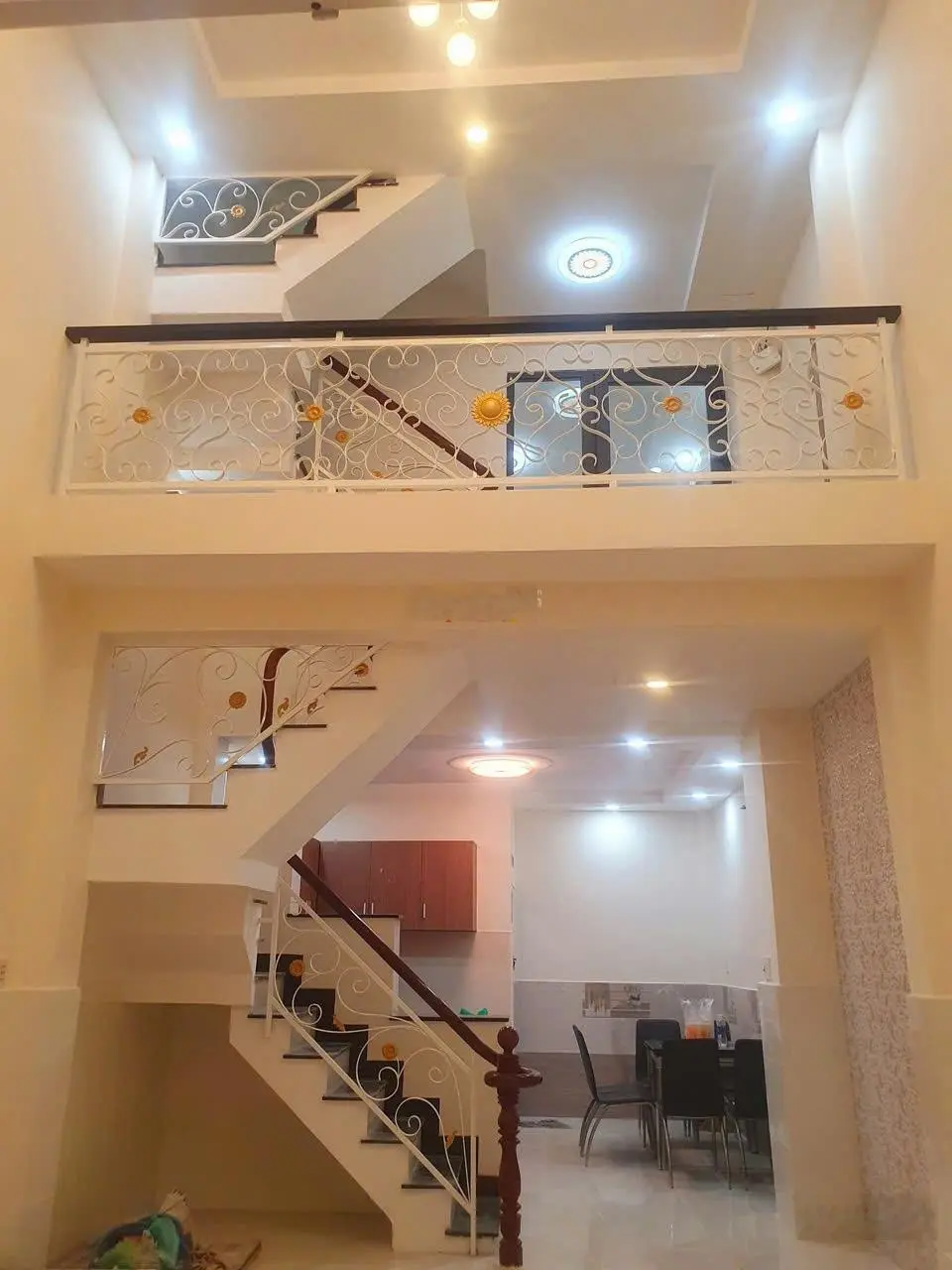 6,9 tỷ - 5 tầng đúc BTCT - 184/54 Âu Dương Lân, P3Q8, gần TTTM Parc Mall