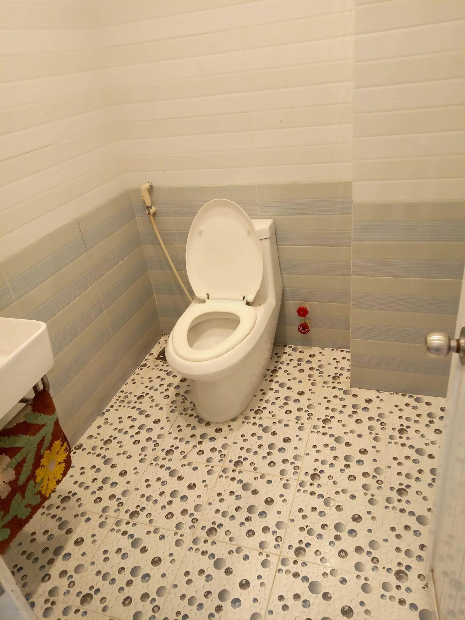 Mặt tiền Lê Quốc Trinh (5 tầng; 3,5mx17,5m). Giá 8,9 tỷ