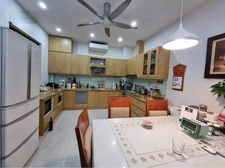 Siêu Vip! Nhà Huỳnh Thúc Kháng, Đống Đa, phân lô, ô tô vào nhà, 61m2*5T