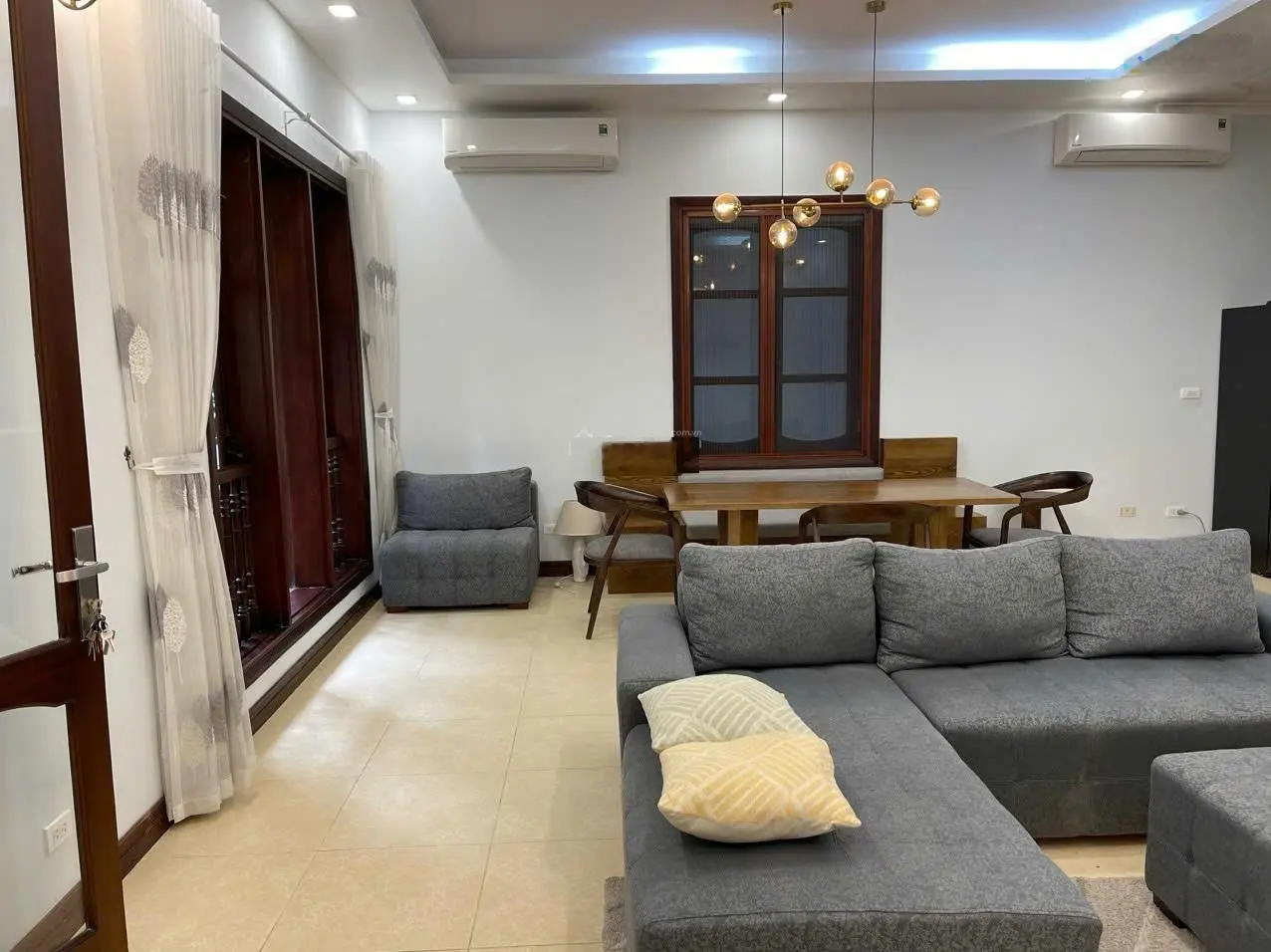 Chính chủ bán biệt thự Tô Ngọc Vân S206m2 x 4.5 tầng, ôtô vào nhà, ngõ văn minh, cư dân tinh hoa