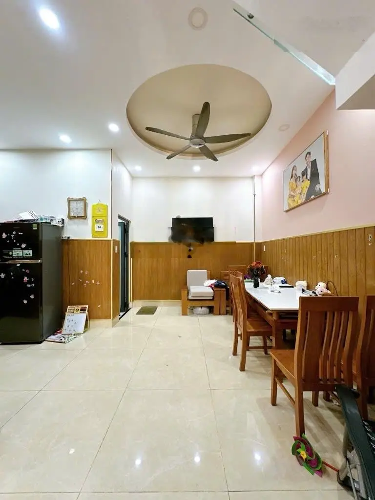 Bán nhà 5 phòng ngủ hẻm 1/ Tôn Đản Quận 4