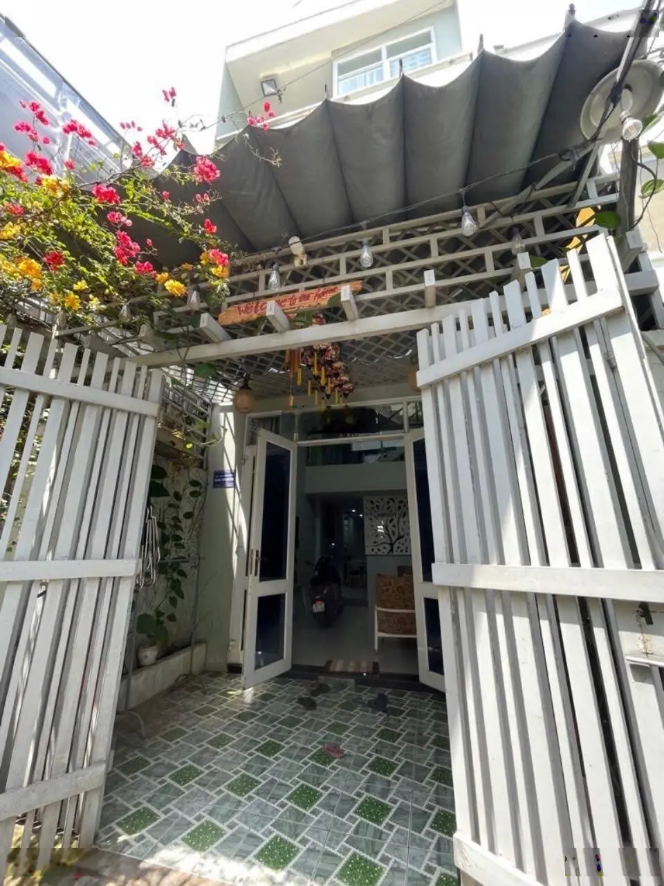 Bán nhà 3 tầng BTCT, 4PN, 67m2( 4.2 x 16), Hẻm 7m, gần Lê Văn Việt, Tăng Nhơn Phú A, Q9. 5 tỷ bé